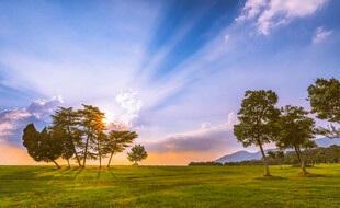 草原日落美景