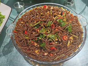 凉拌蕨根粉