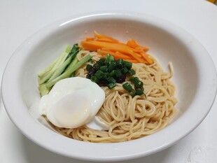 蔬菜鸡蛋拌面
