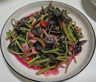 凉拌蕨菜