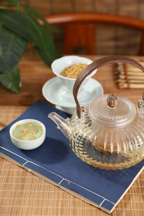 倒茶