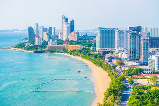 海滨城市美丽天际线景观