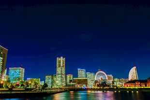璀璨都市夜景河畔风光