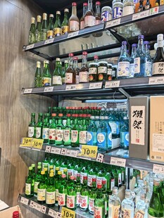 超市酒水区域 