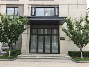 现代简约风格建筑入户门