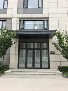 现代风格入户门建筑外观