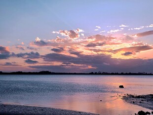 海边绚丽晚霞美景