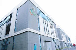 现代风格工业建筑外观
