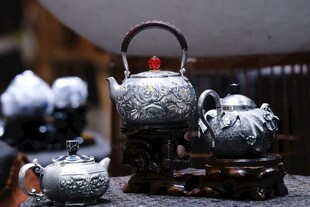 传统精美茶具展示