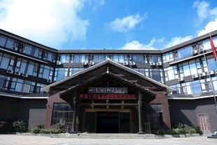 特色建筑风格的大型酒店
