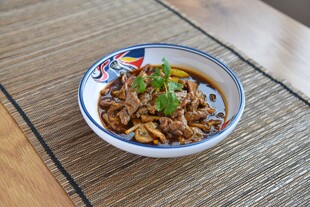 口蘑炒肉
