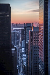 城市黄昏高楼美景