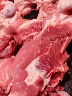 新鲜猪肉特写