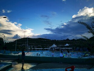 海滨码头美丽黄昏景色