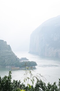山水朦胧景