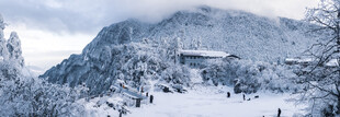 冬日雪山美景