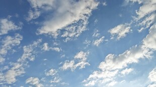 蓝天白云美景