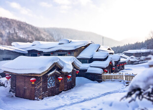 雪覆木屋