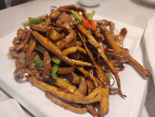 茶树菇炒牛柳