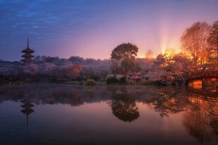 湖畔黄昏美景