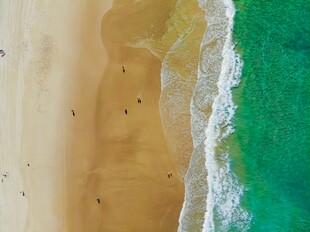 碧海金沙的美丽海滨风光