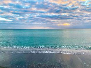 海边日出美景