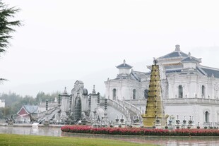 宏伟宫殿建筑景观