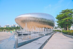 现代银色建筑景观