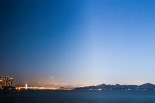 海边城市暮色美景