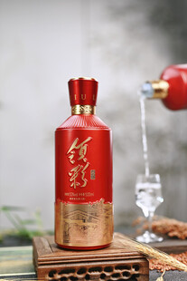 传统工艺酿造的精美白酒