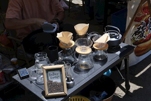 复古茶具与相框展示