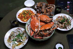 丰盛海鲜美食大餐