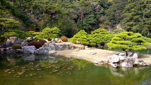 日式园林湖畔景致