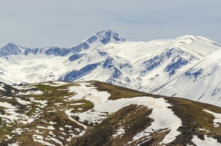 壮丽雪山景观