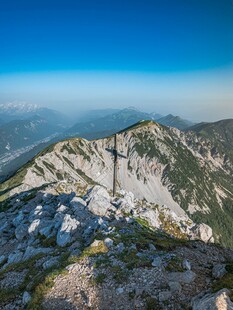 高山壮丽景致