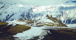 壮丽雪山风光