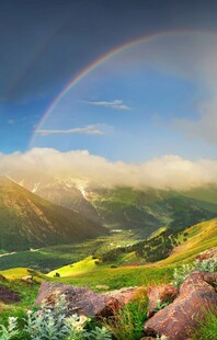 山间彩虹美景