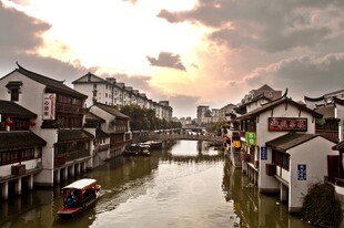 江南水乡黄昏美景