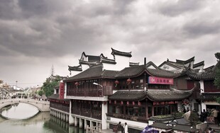 江南水乡古建筑风景图