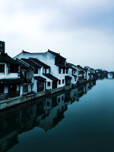 江南水乡古宅临水美景
