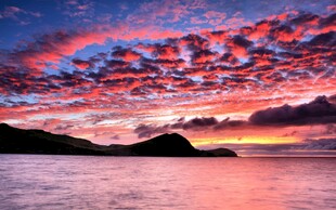 海上绚丽晚霞美景