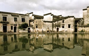 江南水乡古建筑倒影