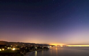 海滨夜色美景