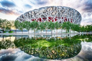 鸟巢建筑倒影美景