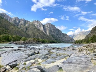 壮丽山河河谷风景图