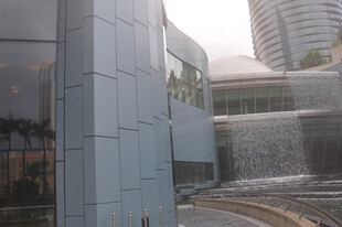 现代建筑外观与水景景观