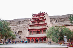 敦煌莫高窟九层楼景观