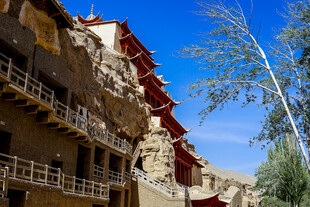 敦煌莫高窟壮观建筑景观