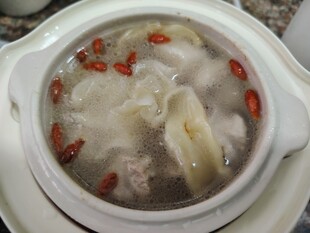 花胶排骨汤