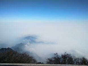 峨眉山云海日出